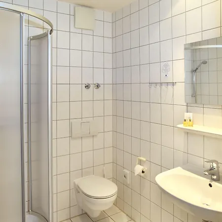 Vch格赖夫斯瓦尔德酒店 3* 格赖夫斯瓦尔德